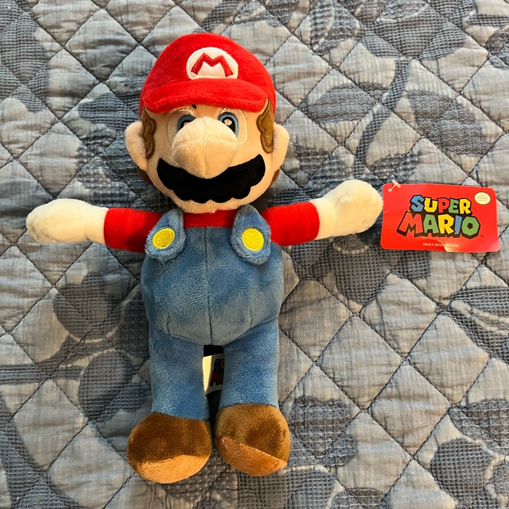 Super‎ Mario Plush Toy